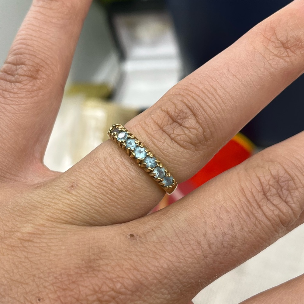 ✨ Vintage 10K Gold Natural Aquamarine Band Ring – Estate Beauty! ✨ - Picture 6 of 17